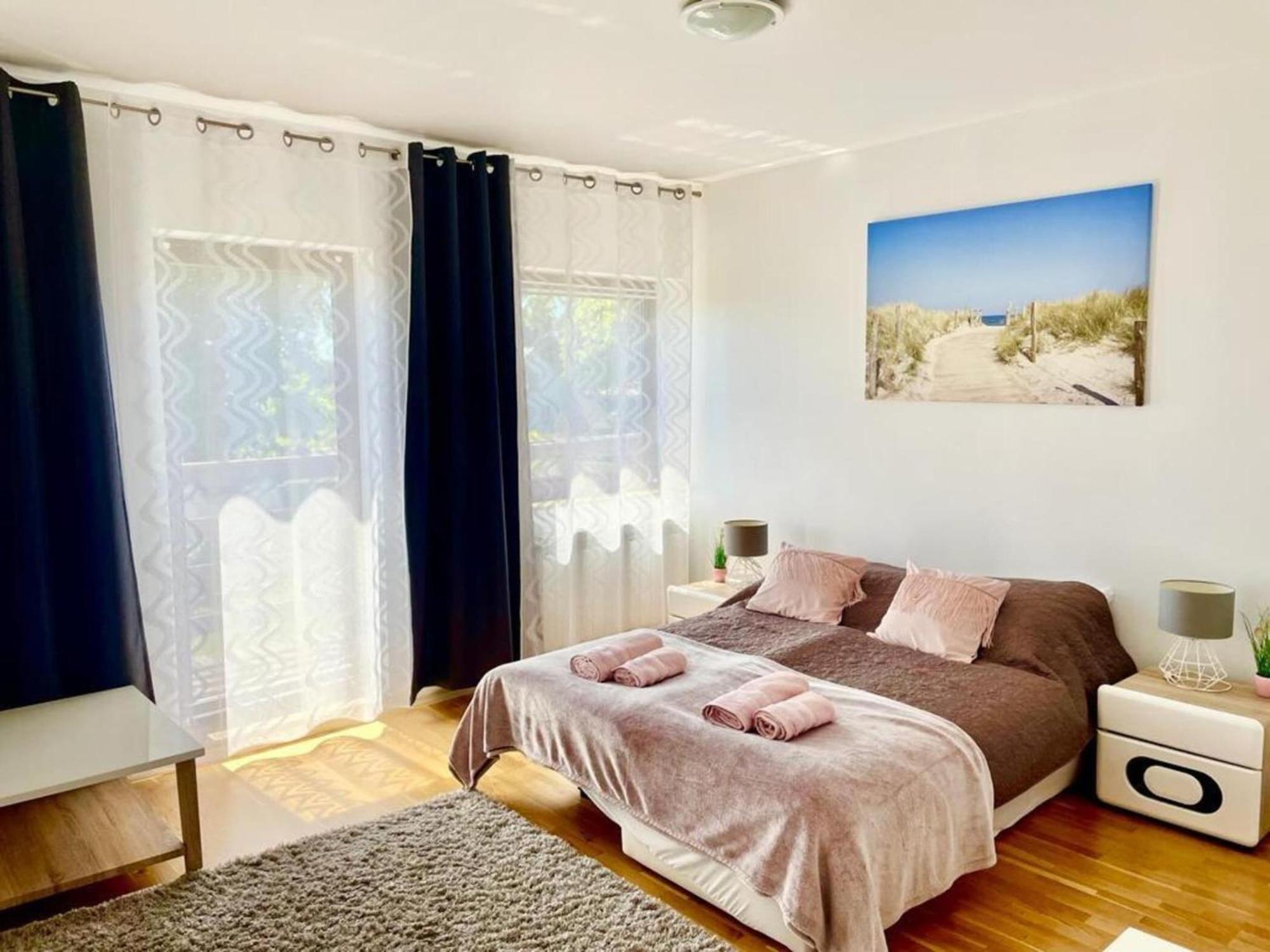 Gostyniec Holiday Spacious Modern Flat In Dabrowa מראה חיצוני תמונה