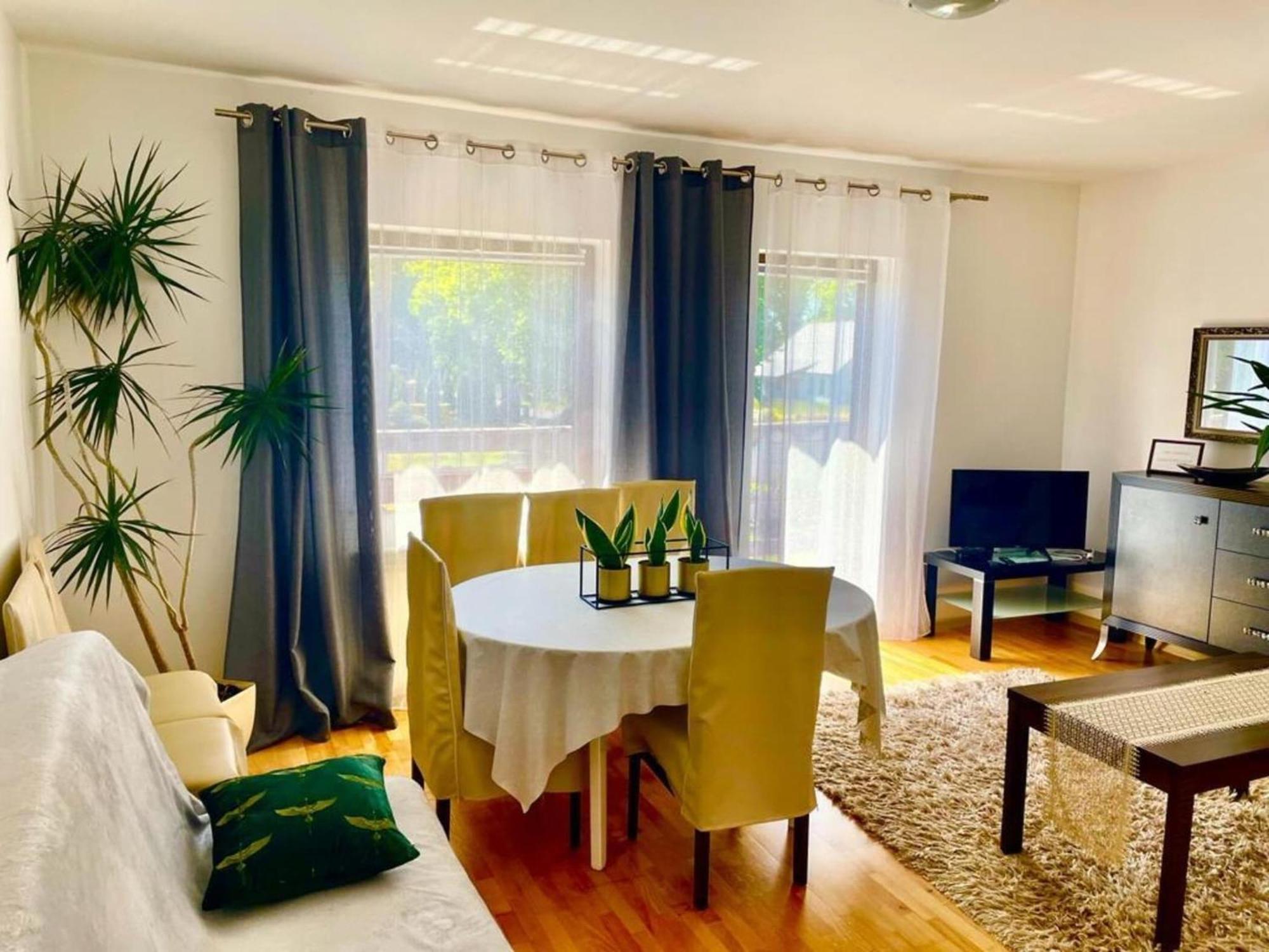 Gostyniec Holiday Spacious Modern Flat In Dabrowa מראה חיצוני תמונה