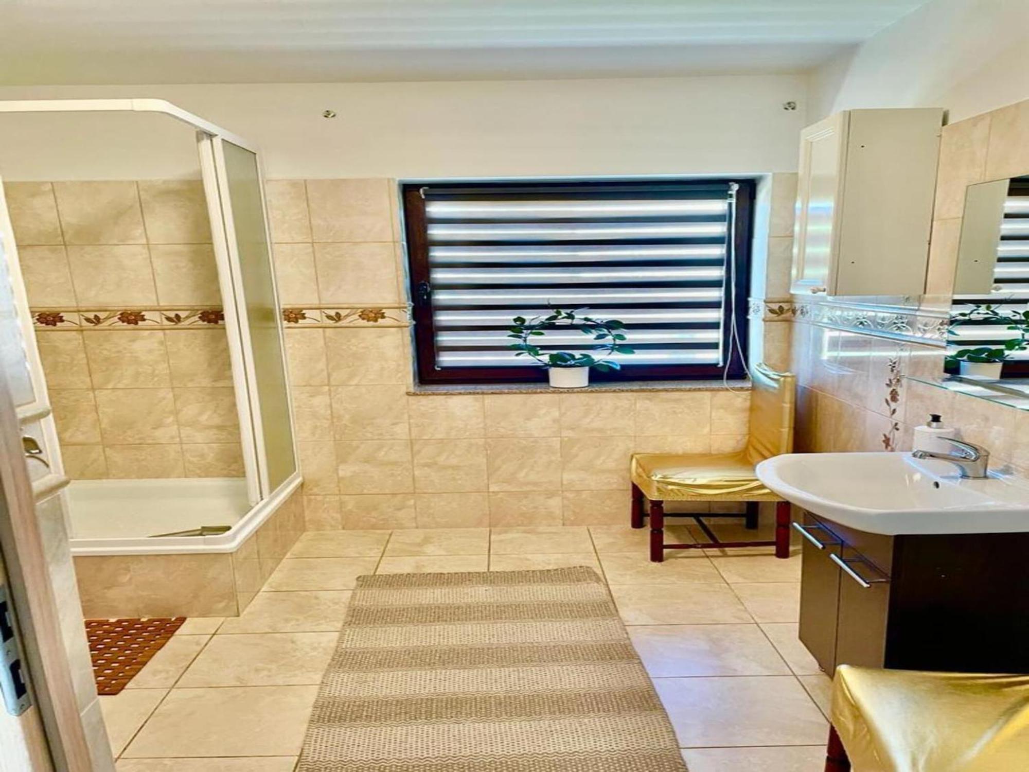 Gostyniec Holiday Spacious Modern Flat In Dabrowa מראה חיצוני תמונה